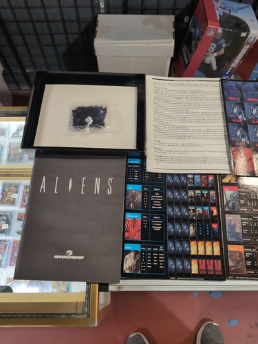 ALIENS Game in Box & The Expansion Set by Leading Edge Games HTF RPG Board Game - Picture 5 of 23