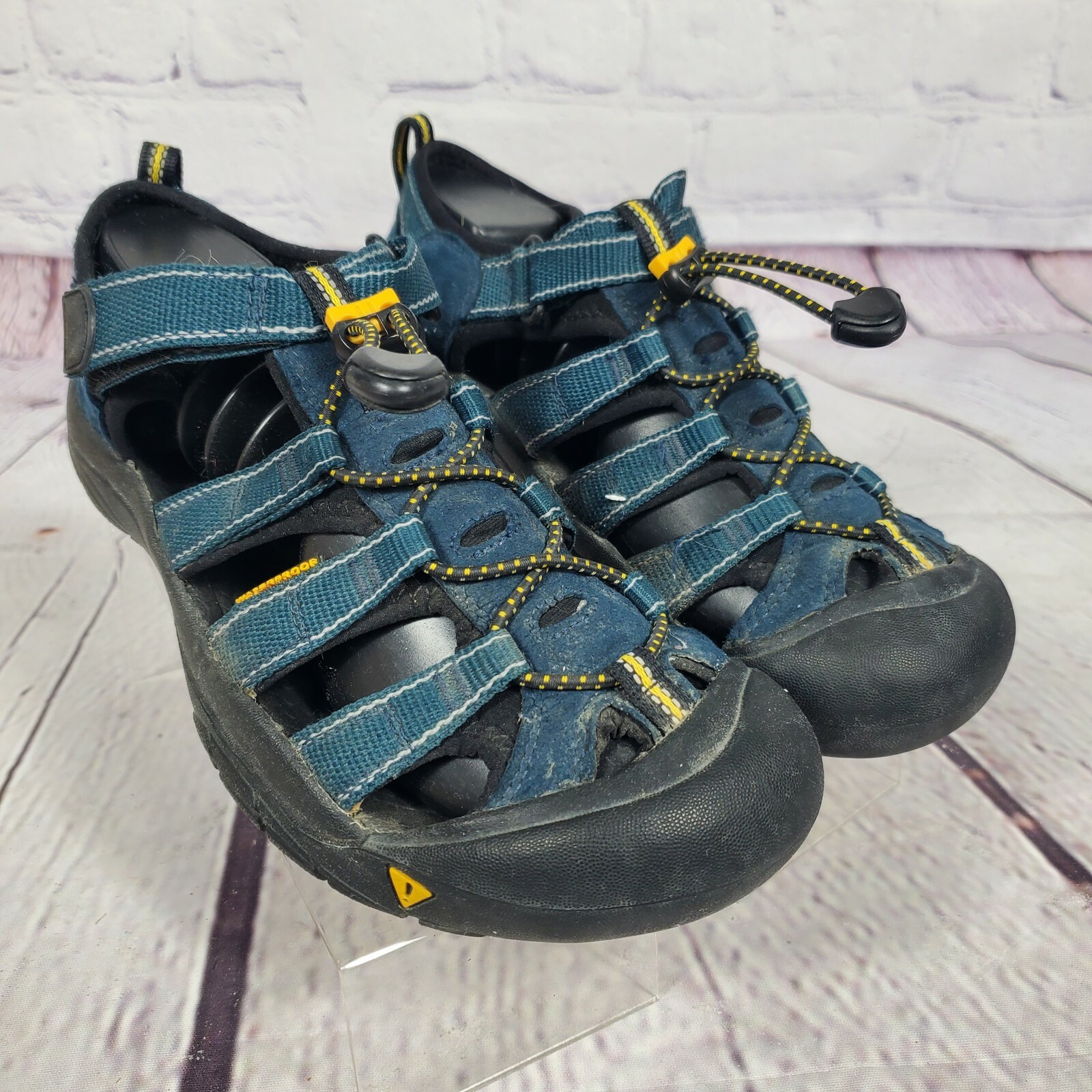 Sandali antiscivolo impermeabili Keen Youth taglia 6Y Newport