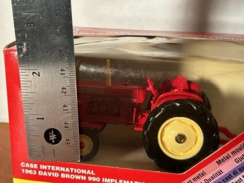 CASE INTERNATIONAL #4180 1963 DAVID BROWN 990 IMPLEMATIC 1/32 SCALE NIB - Picture 4 of 9