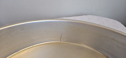 WILTON VINTAGE 2105-7908 / 9" X 9" X 2" BANDEJA REDONDA DE ALUMINIO 1991 - Imagen 8 de 11