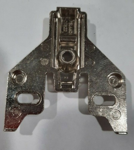 BLUM CLIP 0mm. MOUNTING PLATE, 175L660-01B.22, for 3/4" overlay 175L660-01.22 - Picture 2 of 3