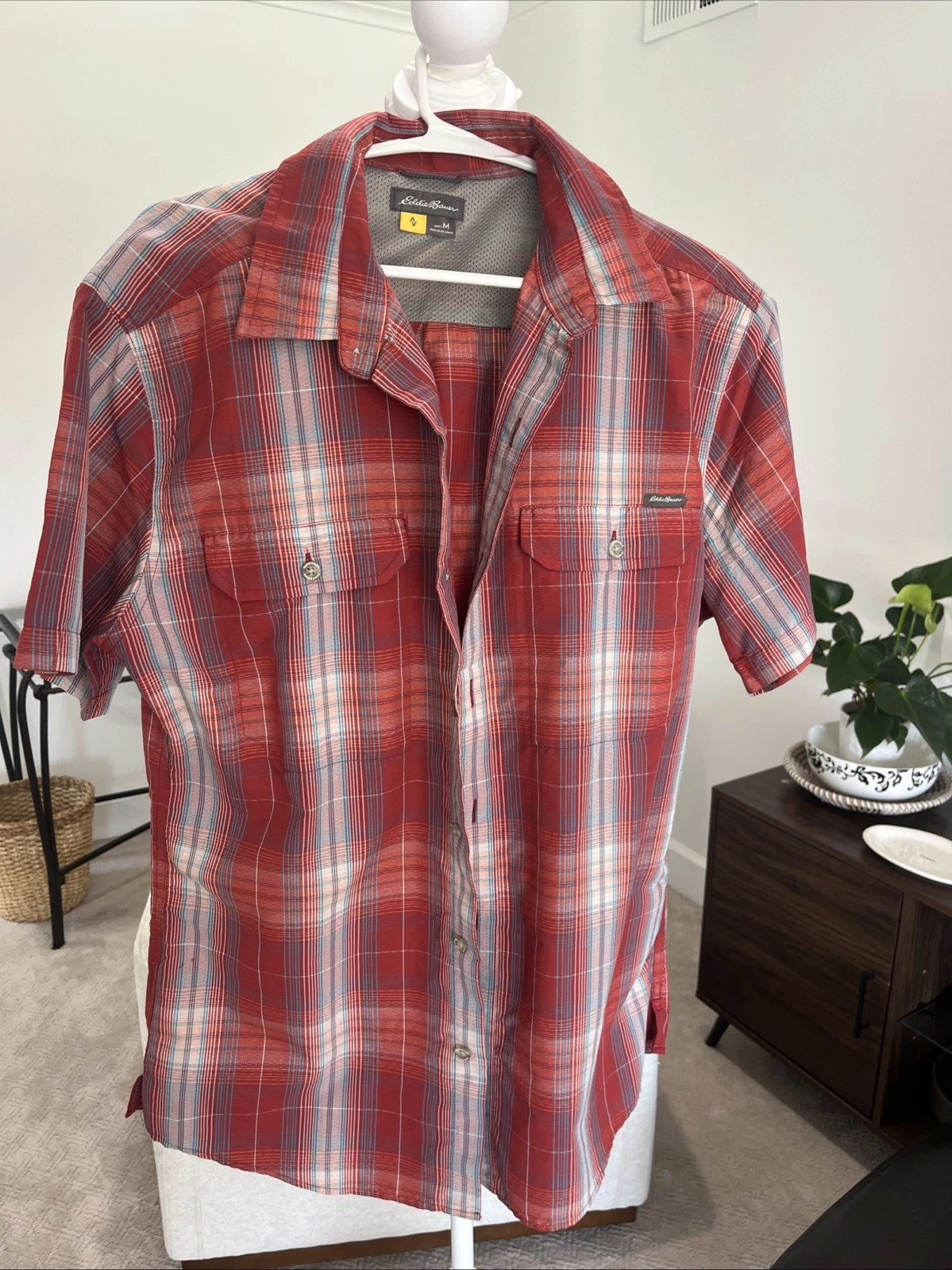 Eddie Bauer Red TRAVEX Hiking Shirt Mens M Short Sleeve Plaid Button Up