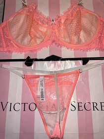 Victoria's Secret Bra Dream Angels 38DD Large Lace Thong Peach
