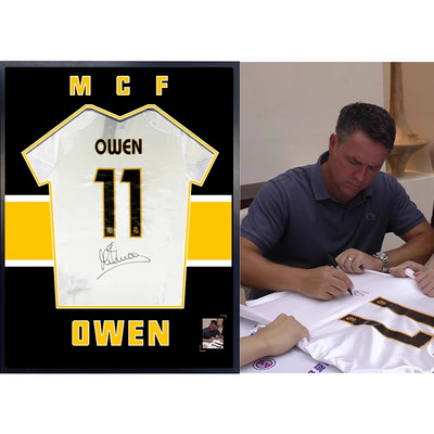 Michael James Owen  SIGNED Football jerseys  EXACT PROOF YISHUN COA