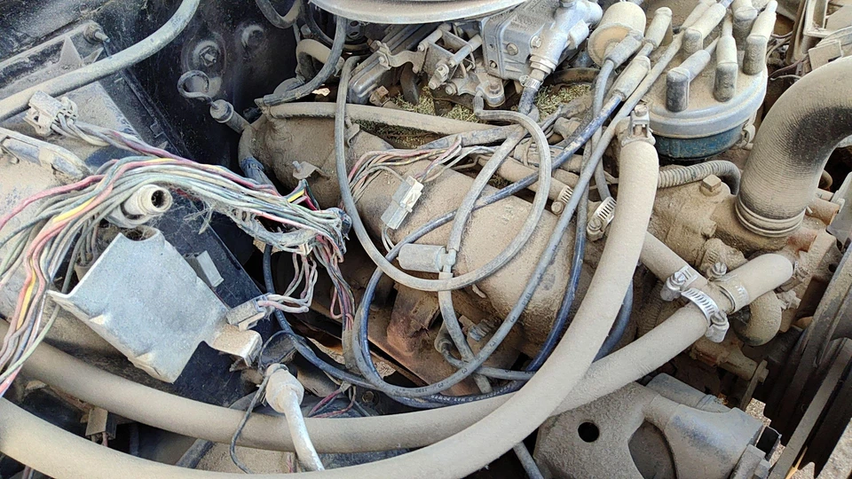 1983 Ford F150 tampa da válvula direita do passageiro fabricante de equipamento original 5,8l destro - Imagem 2 de 4