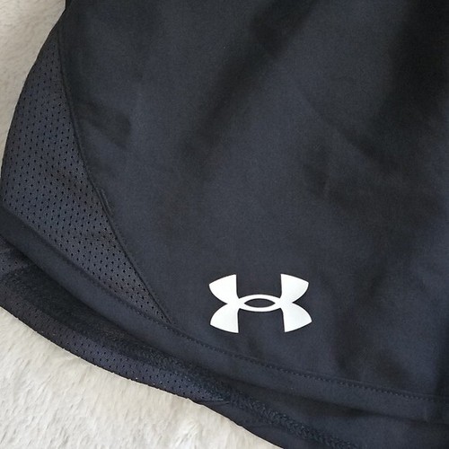 Under Armour Fly By 2.5" Shorts Size Youth Large New Black Running Activewear - Picture 3 of 8