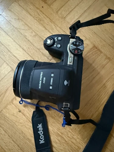 Kodak PIXPRO AZ528 16MP Bridgekamera - Midnight Blue (Kit mit 24-1248mm...
