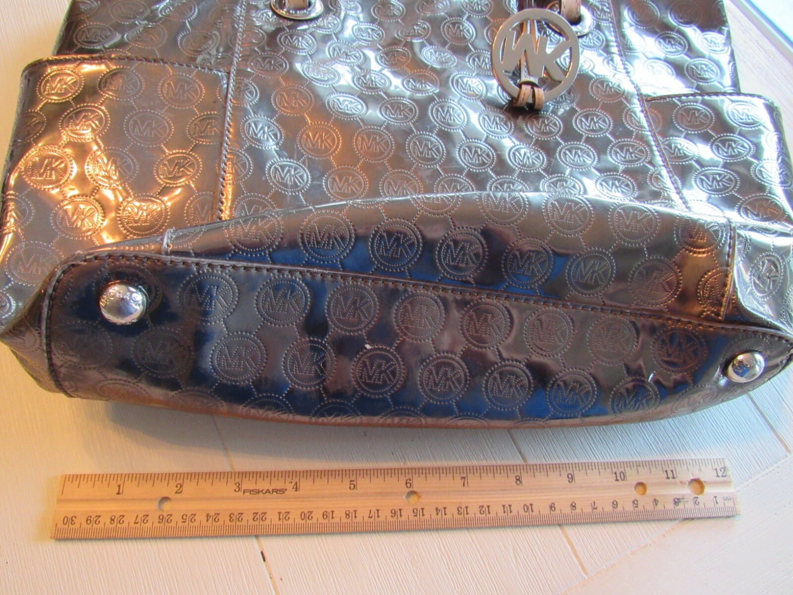 Authentic Michael Kors Purse - image 4