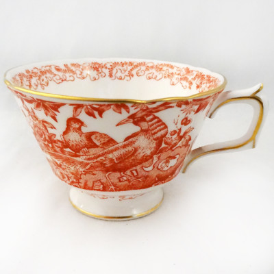 RED AVES by Royal Crown Derby Tea Cup NEW NEVER USED made in