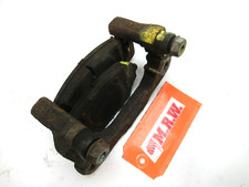 CALIPER BRACKET SADDLE RIGHT PASSENGER FRONT RF R for 01 02 03 04 05 TOYOTA RAV4