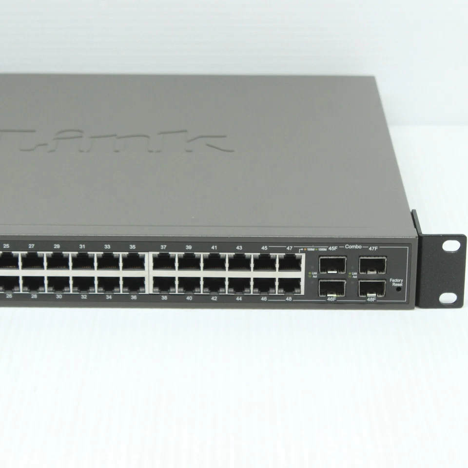 D-Link DGS-1248T Gigabit Ethernet 48 Port L2 Smart Managed Network Switch 4x SFP - Image 4 of 4