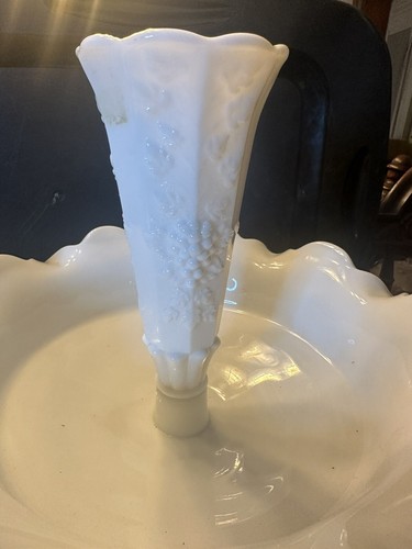 Best Large Westmoreland Milk Glass Paneled Grape 3 Piece Epergne - Picture 4 of 15