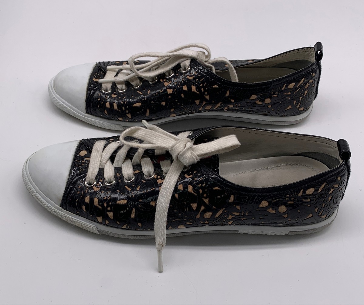 PRADA ブラック/ホワイト 38 Prada Womens Black Leather Laser Cut Lace Up White Cap Toe