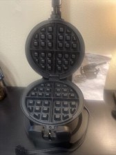 BELGIAN WAFFLE MAKER KITCHENSMITH By BELLA
