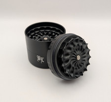 Zahnloser Grinder Black Leaf 5tlg. CNC 62mm Aluminium Flower Shredder mit Sieb