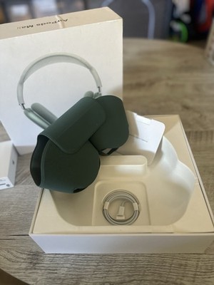 Apple AirPods Max Green Smart Case w/ charging cable