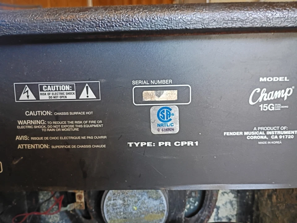 Amplificador Squier Champ 15G - Imagem 2 de 2