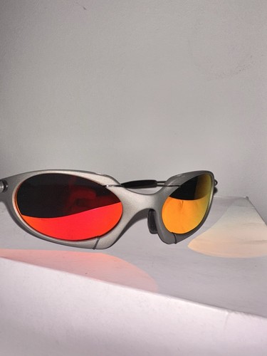 Oakley Romeo 2 Sunglasses Black Iridium Polarized, X-Metal