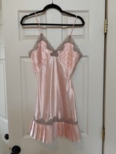 Victoria s Secret M True VTG 80 s Pleated Satin Lace Chemise Gown-EXCELLENT COND