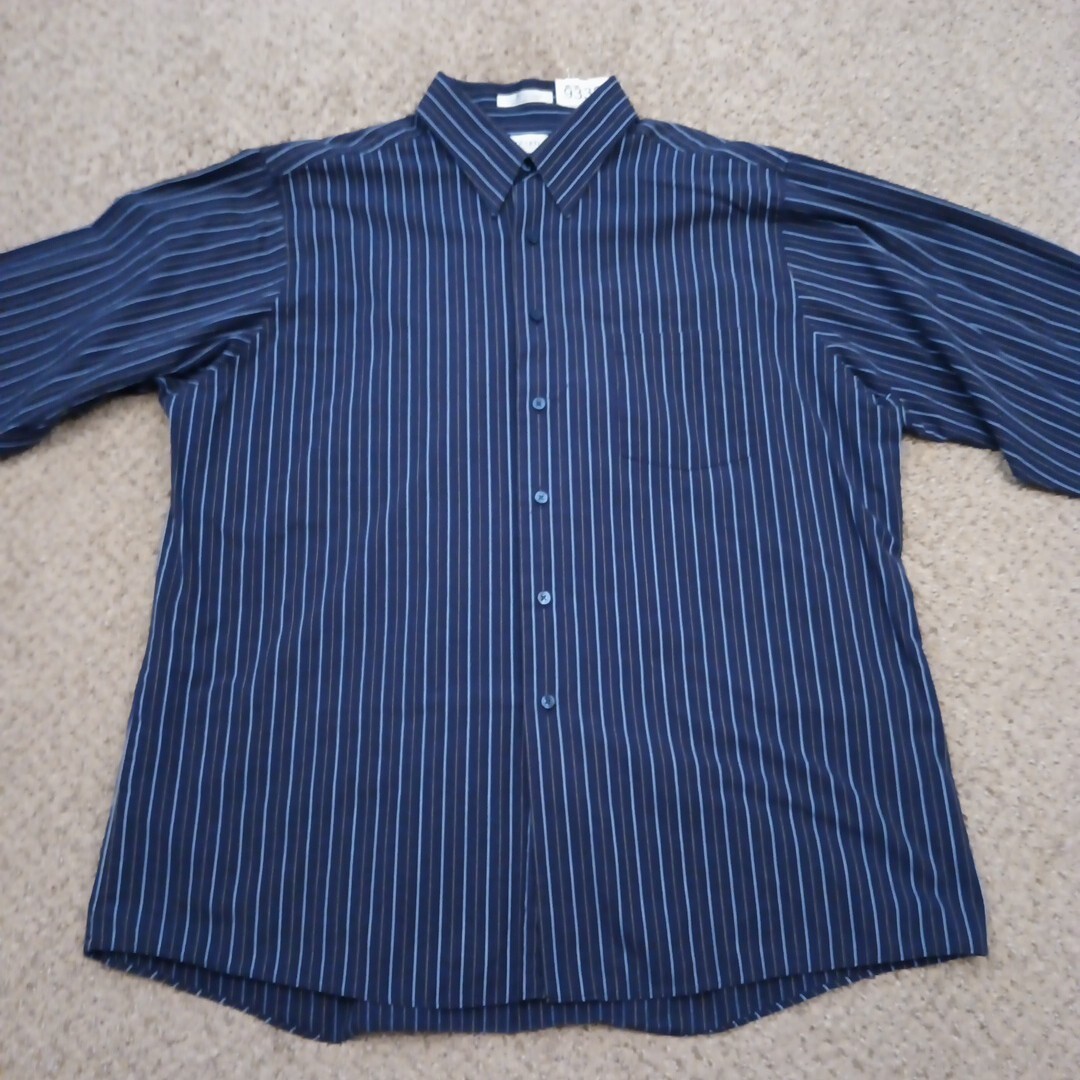 Van Heusen Shirt Mens XL Purple Striped Long Sleeve Button Up