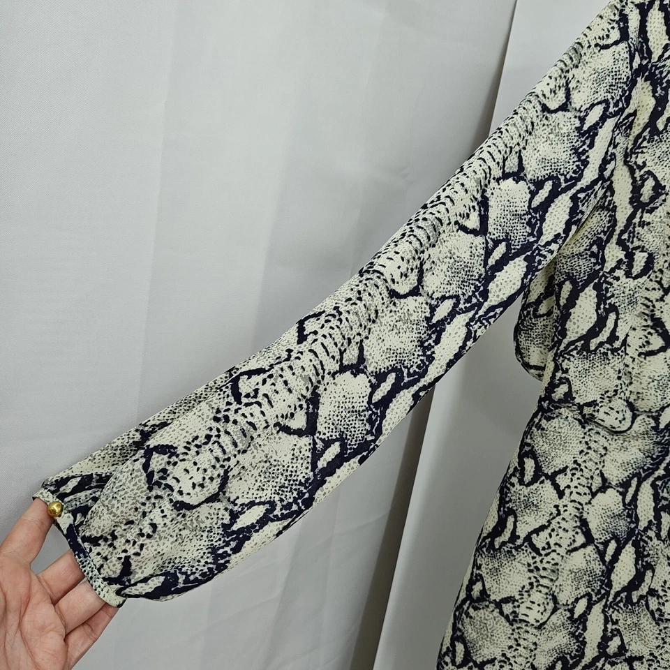 Комбинезон Ark & Co размер средний синий цвета слоновой кости змеиная кожа вырез сзади с длинным рукавом - Изображение 3 из 4