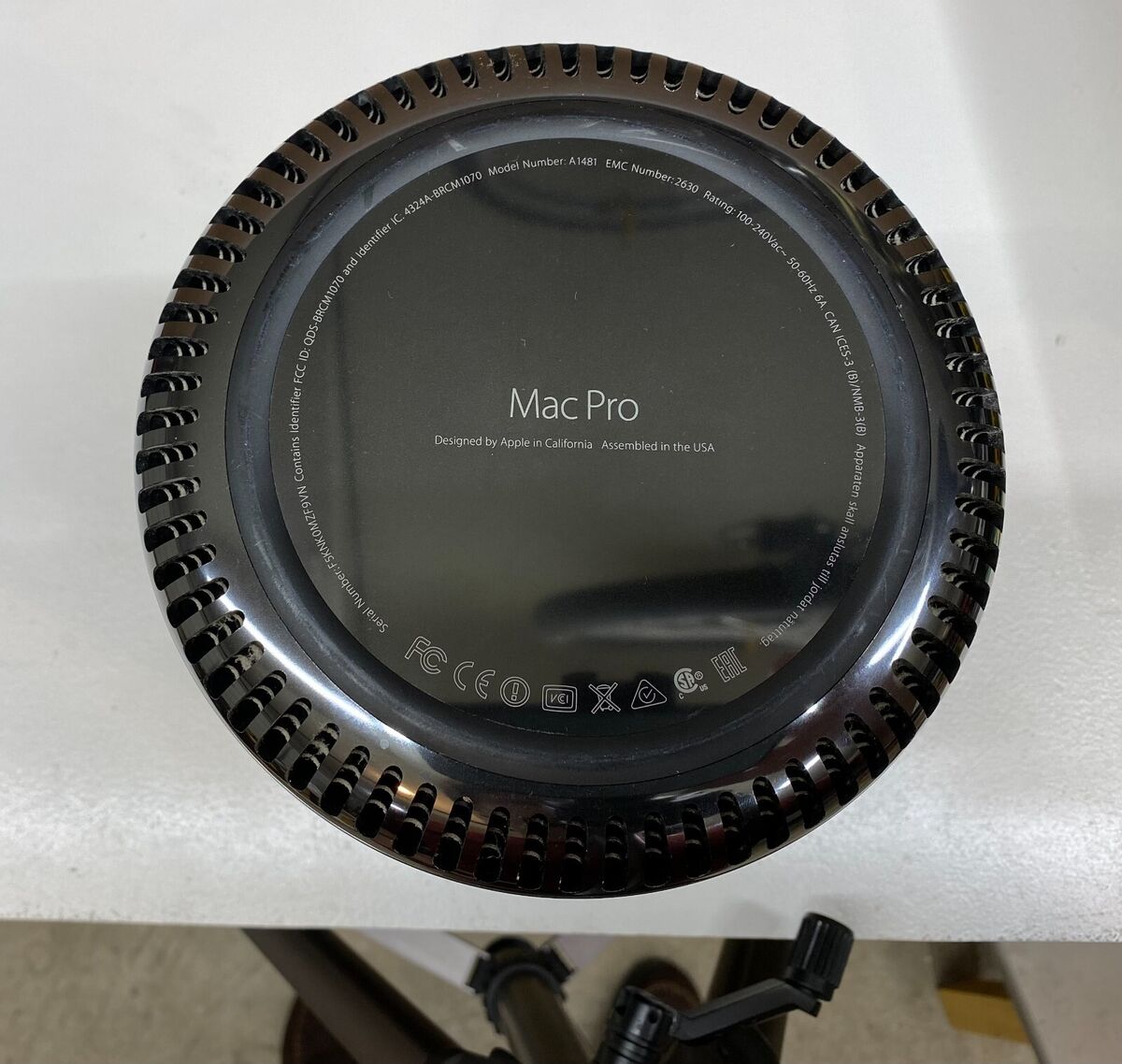 Apple Mac Pro (Late 2013) 3.7GHz Quad-Core Intel Xeon E5 | eBay Apple Mac Pro (Late 2013) 3.7GHz Quad-Core Intel Xeon E5 | eBay