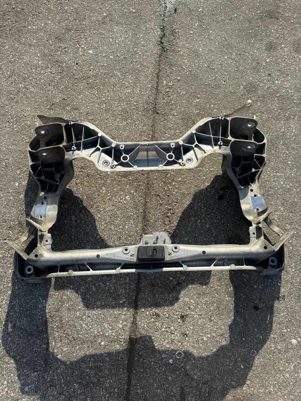 01-09 Mercedes CLK350 CLK 550  C350 Front Engine Subframe Cradle Sub Frame OEM