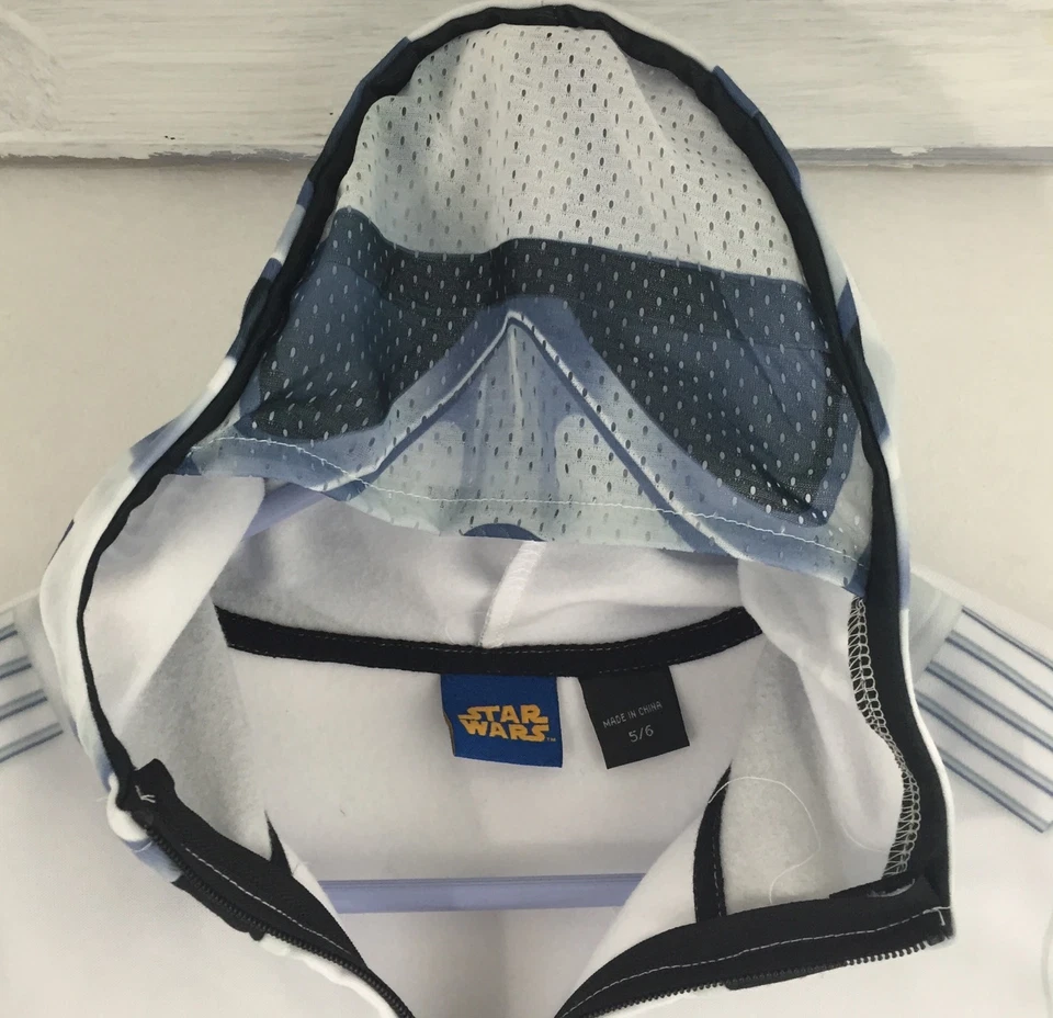 ~NWT~ Disney Star Wars StormTrooper Zip Up Hoodie - Image 4 of 4