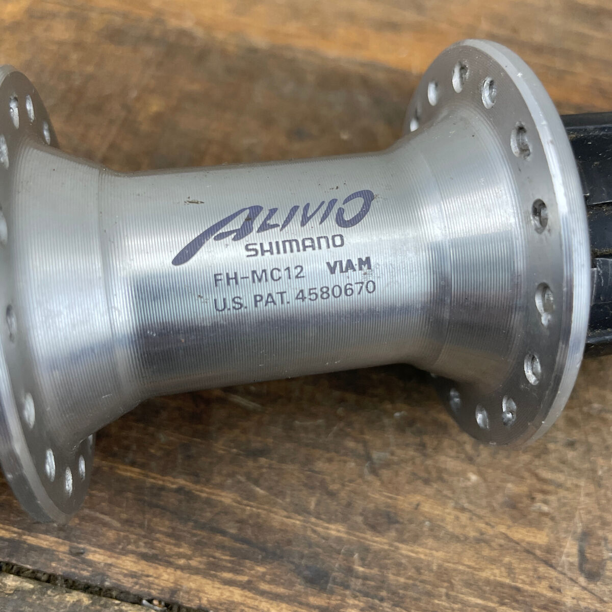 Vintage Shimano Alivio Rear Hub FH-MC12 32 Hole 32h Cassette Vintage Shimano Alivio Rear Hub FH-MC12 32 Hole 32h Cassette