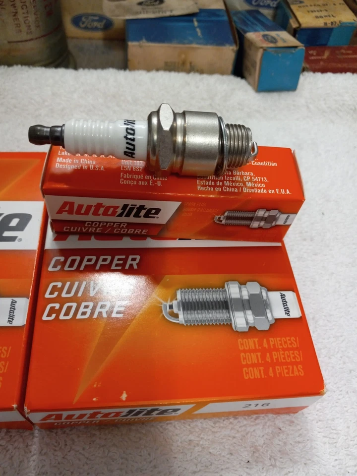 Juego de 8 bujías Autolite 216 Ford Mercury Flathead V8 239 255 Foto 2 de 3