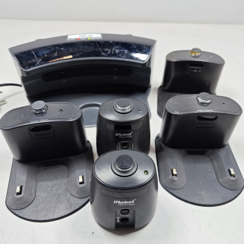 Lote De 6 iRobot Roomba Carga Estaciones -Usado, Laboral, Various Models