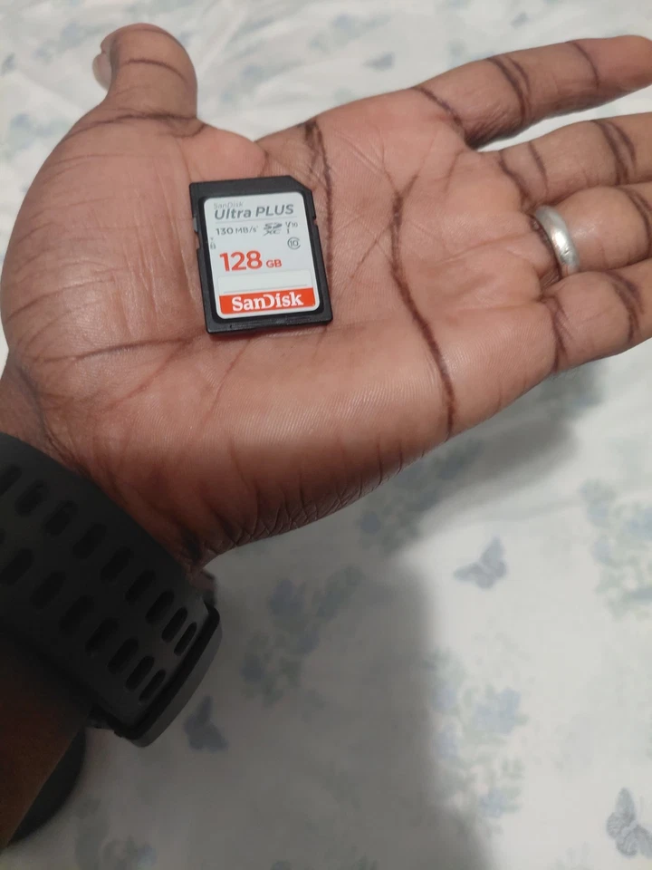 Cámara digital Kodak PIXPRO AZ405 roja con tarjeta SD 128 GB Foto 4 de 4