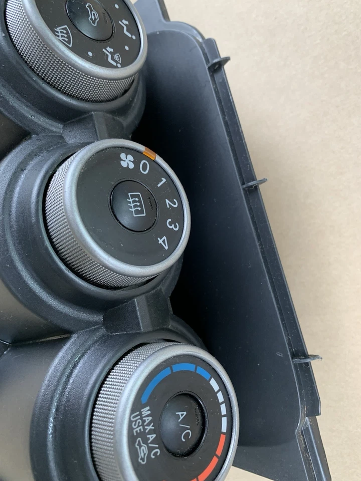 2011-2013 Scion TC Climate Control Unit Heater Ac Temperature ( READ ) - Image 4 of 4