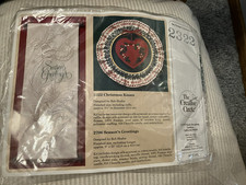 Creative Circle CHRISTMAS KISSES Embroidery Kit Heart with Frame VINTAGE NEW