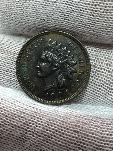 1904 INDIAN HEAD CENT Penny With Full Liberty.  AU/UNC Detail High Grade Coin!