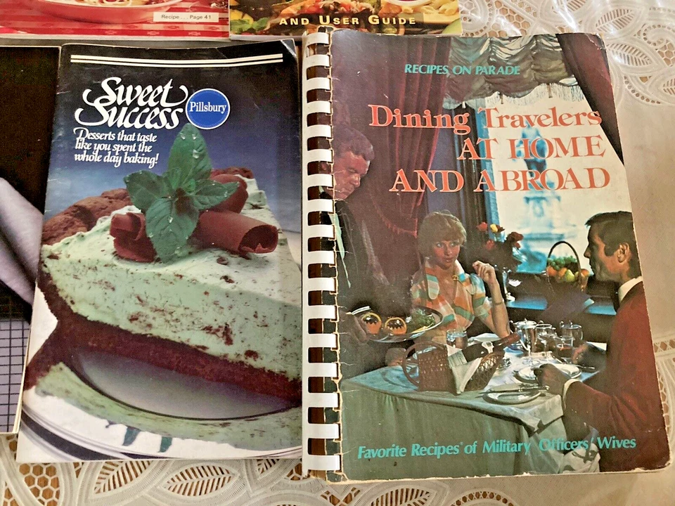 11 Vintage Mod Holiday Recipe Booklet Cookbooks Manuals Baking Mix Lot 1980s 90s - Image 3 of 4