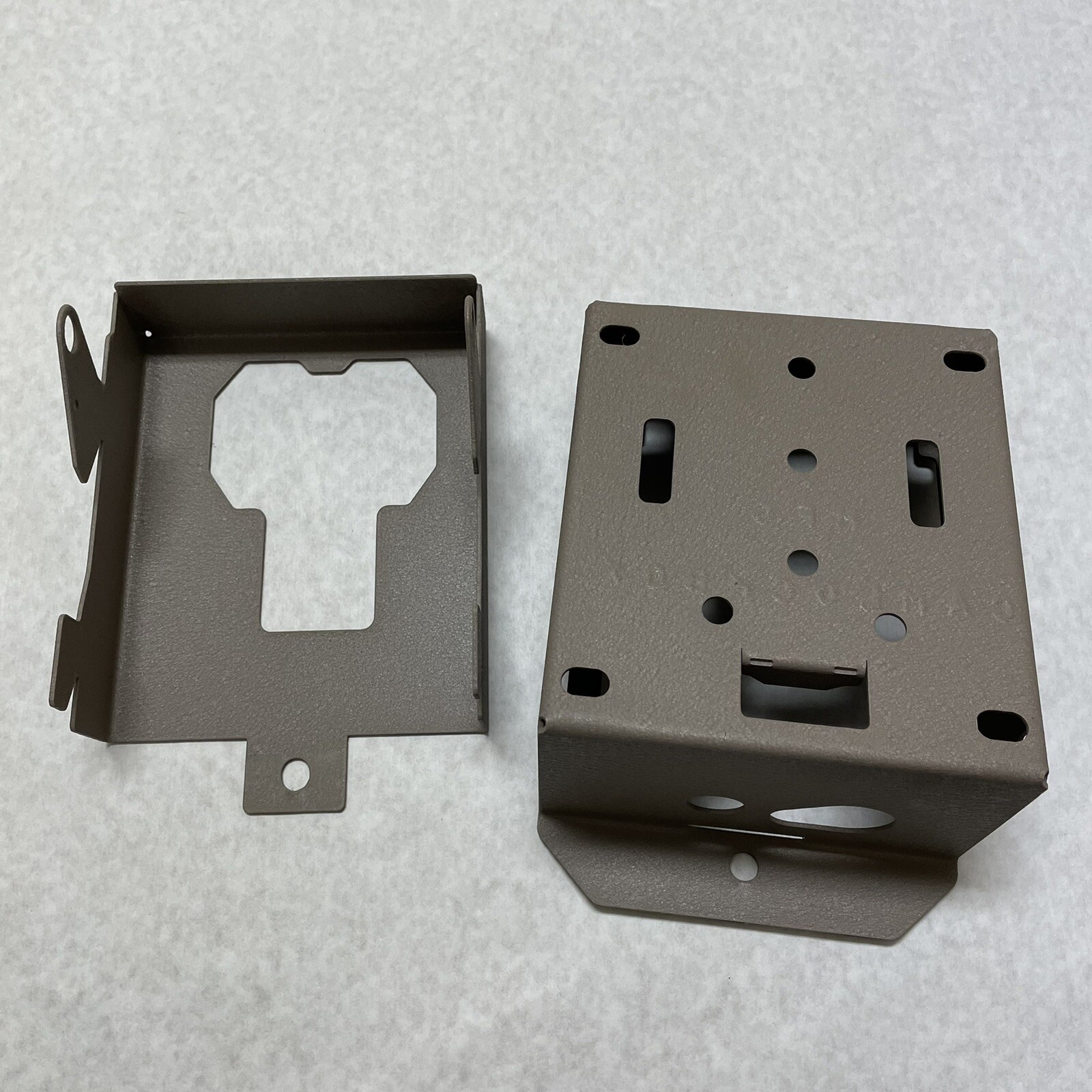 Stealth Cam STCG30 G Series Trail Camera w/SD Card, Camlock Box Theft Security Thư viện Quản