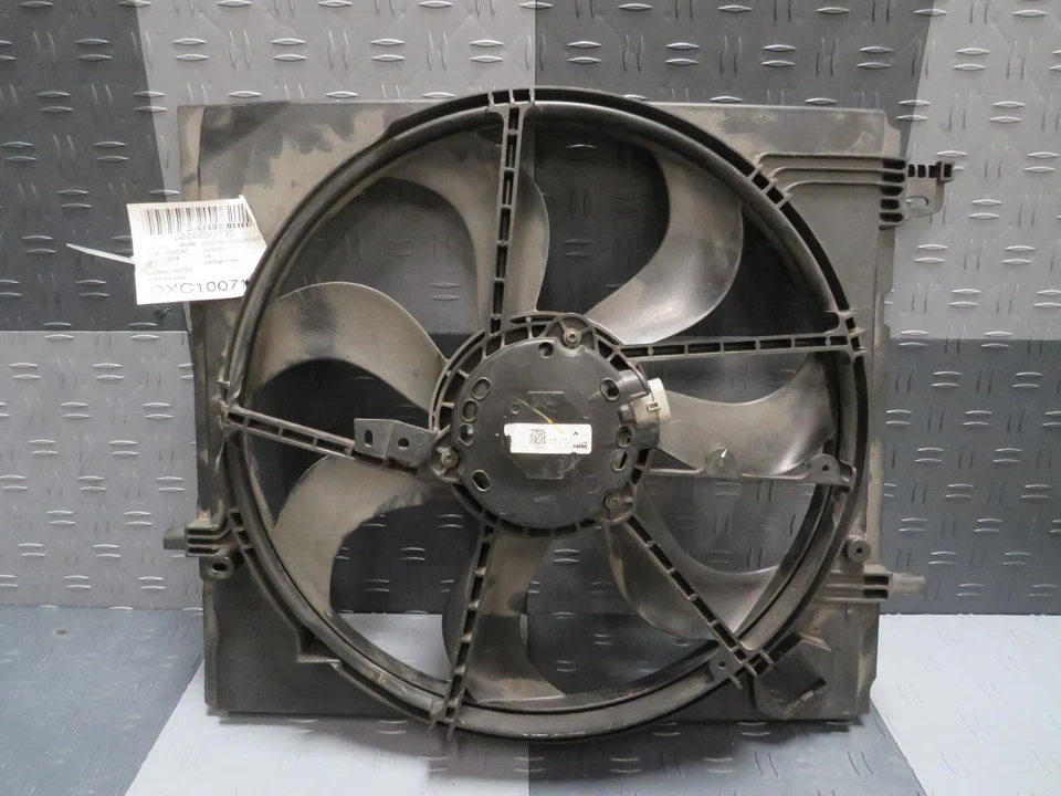 Conjunto de ventilador de refrigeración radiador Nissan Rogue Sport Qashqai 2017-2022 OEM 21481-6MA0B Foto 2 de 4
