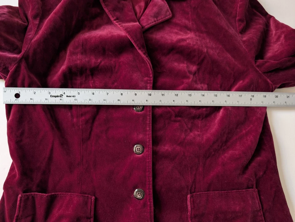 Chaqueta Blazer TanJay Terciopelo Borgoña Para Mujer 85% Algodón Hecha en Canadá Foto 4 de 4