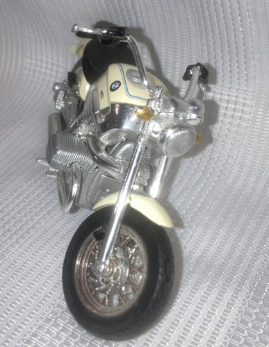 Ray Road Rider Collection BMW R1200C Motorcycle Cream w/ Blue Pinstripe - Picture 4 of 5