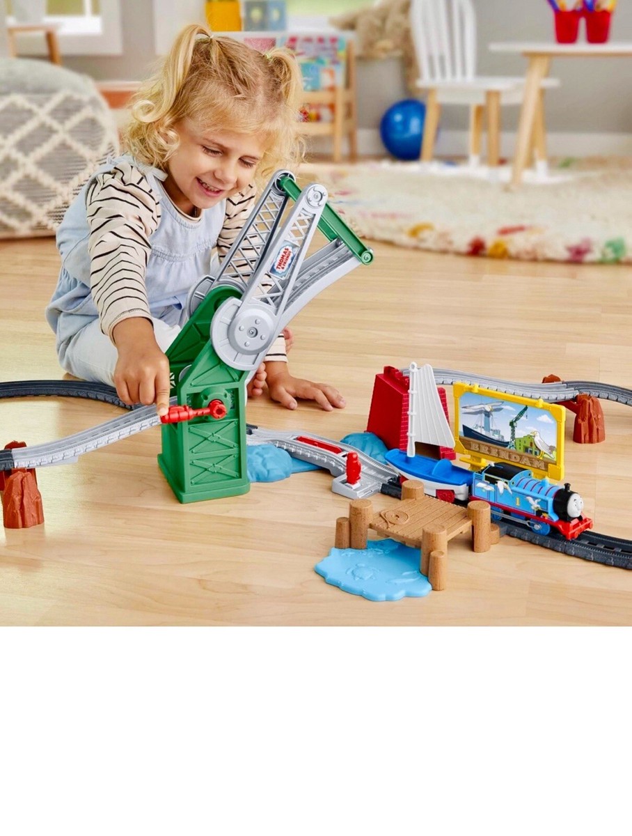 Mattel Uk-thomas Push Along - Bridge Lift Thomas & Skiff PUS for