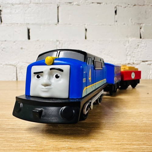 Gustavo Thomas The Tank & Friends Trackmaster Motorised Battery Operated Trains