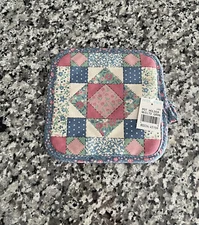 Mervyn’s Vintage Pot Holder Gloves Quilted Garden Kitchen Country 7” Square