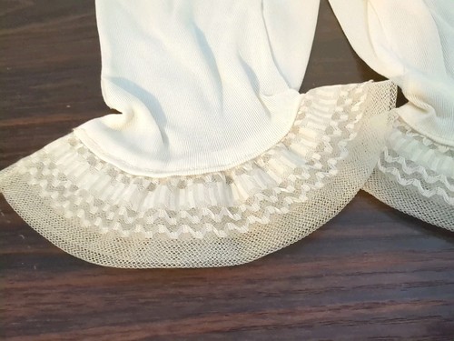 Vintage 1940s Ivory Sheer Nylon Ladies Gloves W Organza Deco Patterned Trim - Picture 7 of 8