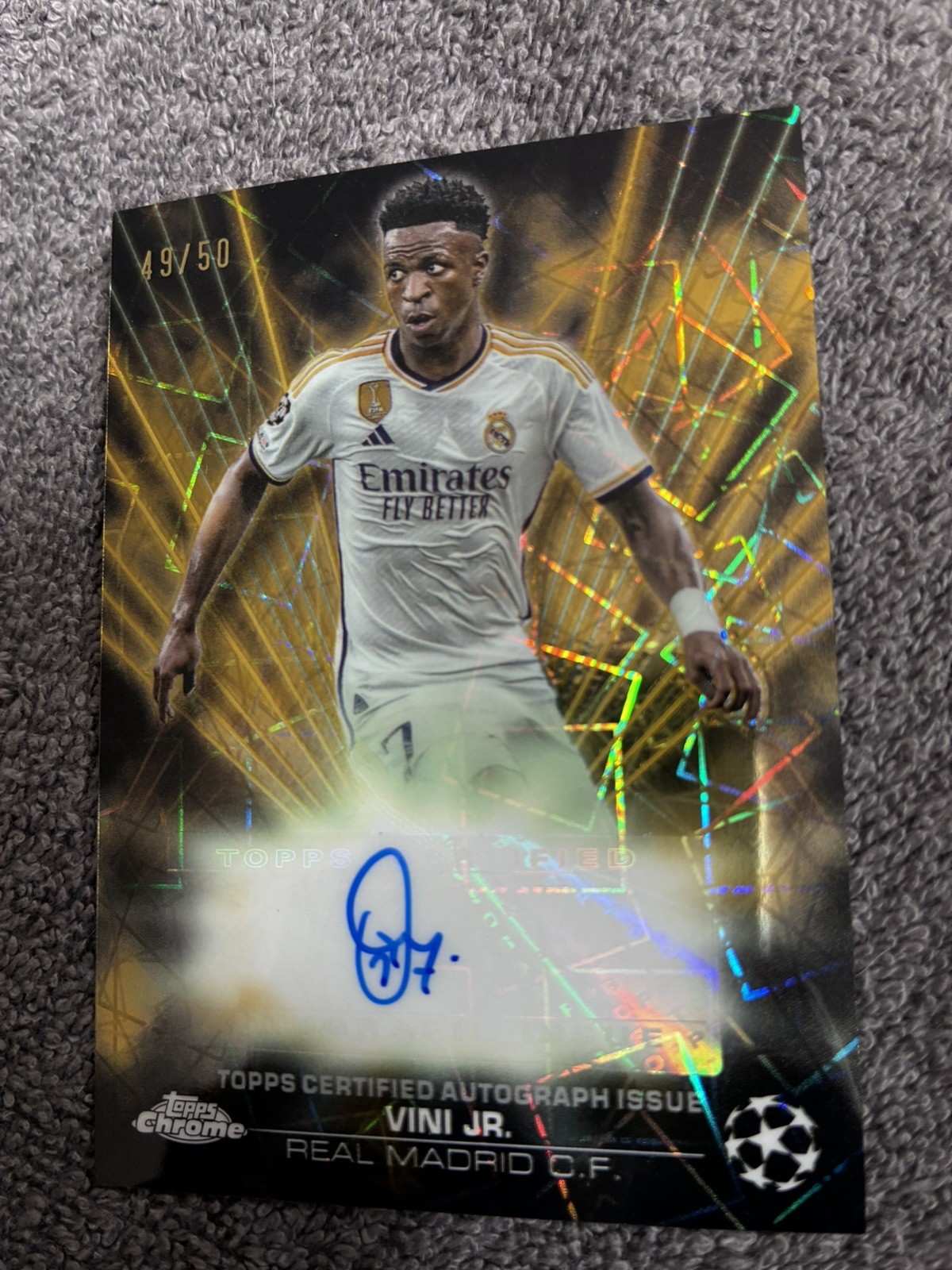 Vini Jr Black Laser Auto to /50... Vinícius Júnior 2024-25 Topps Chrome UCC view 3