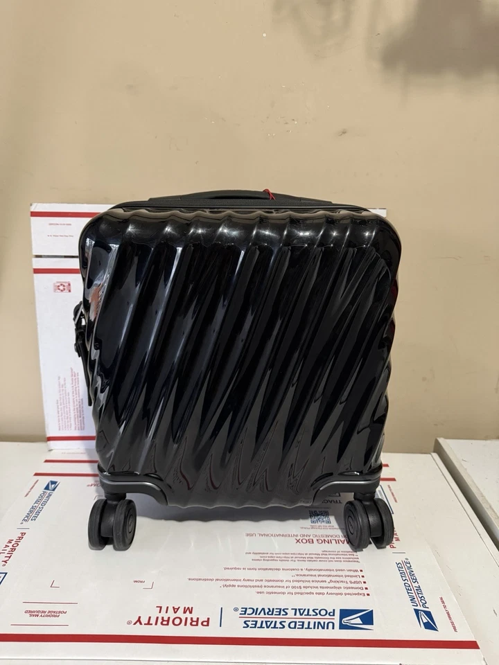 NEW Tumi 19 Degree Small Compact 4 Wheeled Brief Case BLACK 139682 - Image 2 of 4