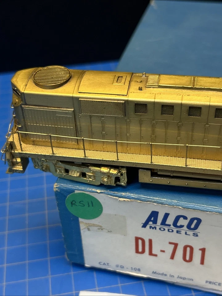 ALCO HO Scale Powered Brass RS-11 High Hood Diesel Engine DL-701 - Image 3 of 4