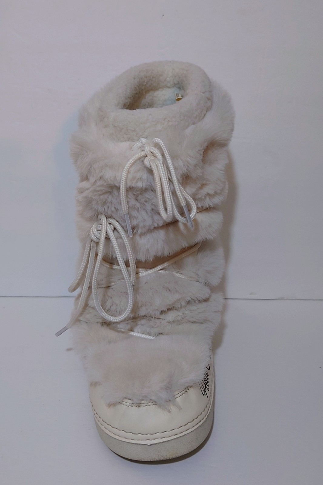 Hello Kitty Blue Angel Faux Fur Winter Boots Size 7 - Limited Edition image 5