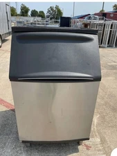 Used Manitowoc B570 30" Commercial Ice Machine Maker Bin - 430lbs