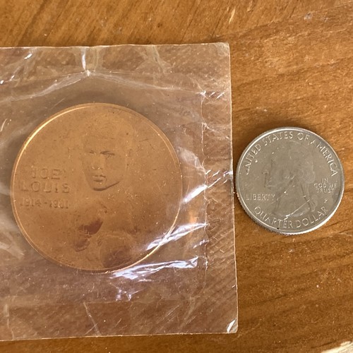 Joe Louis Copper Medallion World Heavyweight Boxing Champion Sealed Collectible - Picture 5 of 8